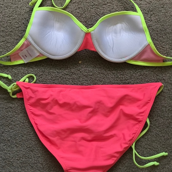 2 piece bathing suit - Picture 3 of 3